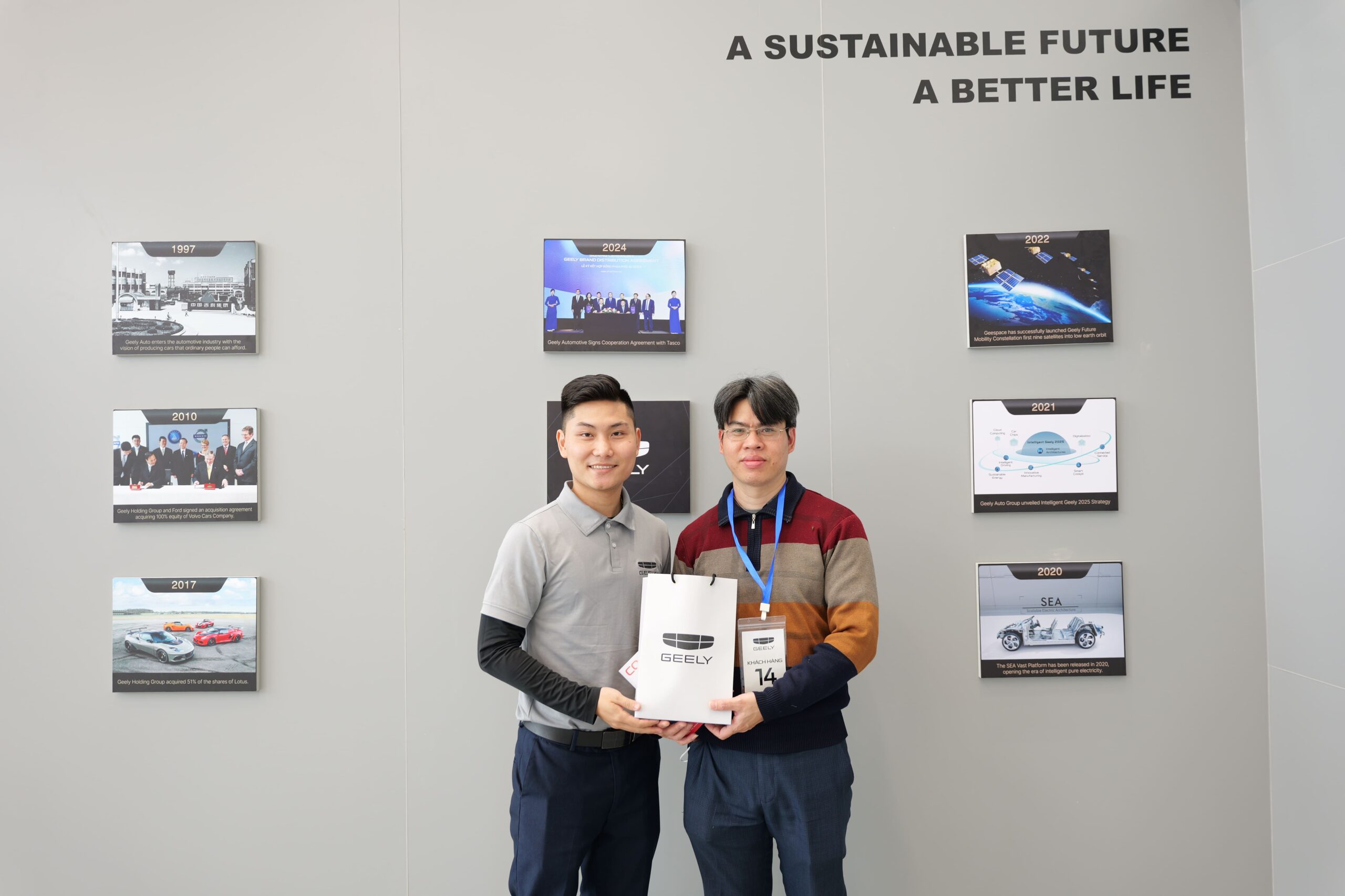 Những món quà độc quyền Geely Chợ Lớn tri ân khách hàng